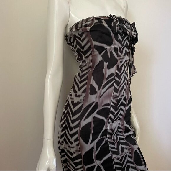 Hugo Boss Black and Gray Strapless Sheath Dress - Picture 9 of 16